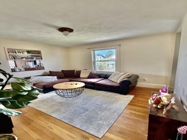 82 Verchild Street, Quincy, Massachusetts, 1 Bedroom Bedrooms, 3 Rooms Rooms,1 BathroomBathrooms,Residential Lease,For Rent,Verchild Street,73552958 82 Verchild Street, Quincy, Massachusetts, 1 Bedroom Bedrooms, 3 Rooms Rooms,1 BathroomBathrooms,Residential Lease,For Rent,Verchild Street,73552958