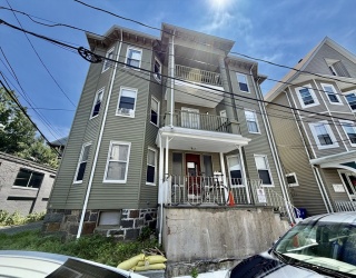 17 E Milton Rd, Brookline, Massachusetts, 5 Bedrooms Bedrooms, 7 Rooms Rooms,2 BathroomsBathrooms,Residential Lease,For Rent,E Milton Rd,73552879