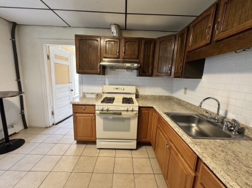 156 Billiings St, Quincy, Massachusetts, 3 Bedrooms Bedrooms, 4 Rooms Rooms,1 BathroomBathrooms,Residential Lease,For Rent,Billiings St,73553006 156 Billiings St, Quincy, Massachusetts, 3 Bedrooms Bedrooms, 4 Rooms Rooms,1 BathroomBathrooms,Residential Lease,For Rent,Billiings St,73553006