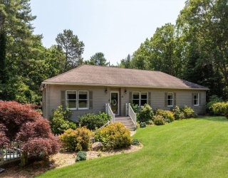24 Moon Compass Ln, Sandwich, Massachusetts, 3 Bedrooms Bedrooms, 6 Rooms Rooms,3 BathroomsBathrooms,Residential,For Sale,Moon Compass Ln,73544430