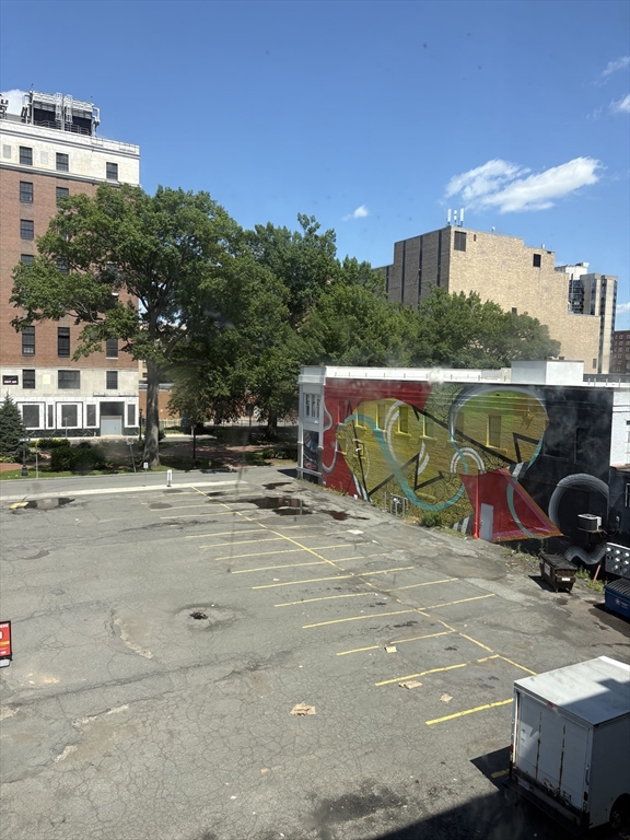213 Worthington St, Springfield, Massachusetts, 1 Bedroom Bedrooms, 4 Rooms Rooms,1 BathroomBathrooms,Residential Lease,For Rent,Worthington St,73553093