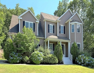 53 Ridge Rd, Wrentham, Massachusetts, 4 Bedrooms Bedrooms, 12 Rooms Rooms,3 BathroomsBathrooms,Residential,For Sale,Ridge Rd,73552936