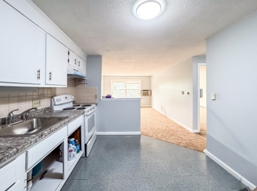 13 Granite St, Methuen, Massachusetts, 1 Bedroom Bedrooms, 3 Rooms Rooms,1 BathroomBathrooms,Residential Lease,For Rent,Granite St,73553108