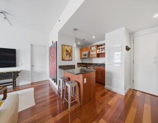 17 Otis Street, Cambridge, Massachusetts, 2 Bedrooms Bedrooms, 4 Rooms Rooms,2 BathroomsBathrooms,Residential,For Sale,Otis Street,73552443