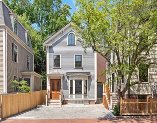 9-11 Mt. Auburn Street, Cambridge, Massachusetts, 12 Bedrooms Bedrooms, 33 Rooms Rooms,14 BathroomsBathrooms,Residential Income,For Sale,Mt. Auburn Street,73553130