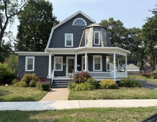 20 Woodlawn Pl, Longmeadow, Massachusetts, 3 Bedrooms Bedrooms, 8 Rooms Rooms,1.5 BathroomsBathrooms,Residential,For Sale,Woodlawn Pl,73553369