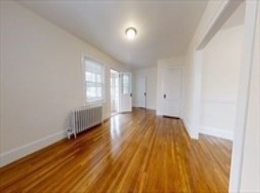 47 Olcott, Watertown, Massachusetts, 2 Bedrooms Bedrooms, 5 Rooms Rooms,1 BathroomBathrooms,Residential Lease,For Rent,Olcott,73553370