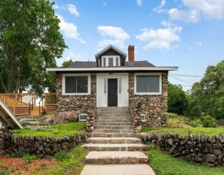 93 Crescent Hill Ave, Arlington, Massachusetts, 6 Bedrooms Bedrooms, 14 Rooms Rooms,4 BathroomsBathrooms,Residential Income,For Sale,Crescent Hill Ave,73553137