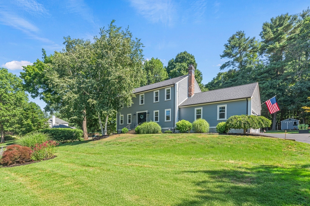 6 Lockewood Dr, Franklin, Massachusetts, 4 Bedrooms Bedrooms, 8 Rooms Rooms,2.5 BathroomsBathrooms,Residential,For Sale,Lockewood Dr,73553227