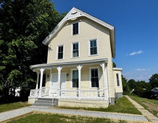 37 Oakes Ave, Southbridge, Massachusetts, 7 Bedrooms Bedrooms, 12 Rooms Rooms,2 BathroomsBathrooms,Residential Income,For Sale,Oakes Ave,73553152