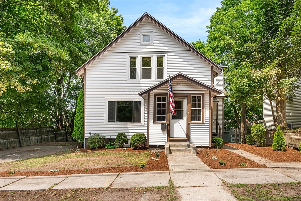 10 Nutting St, Fitchburg, Massachusetts, 3 Bedrooms Bedrooms, 6 Rooms Rooms,1.5 BathroomsBathrooms,Residential,For Sale,Nutting St,73553376