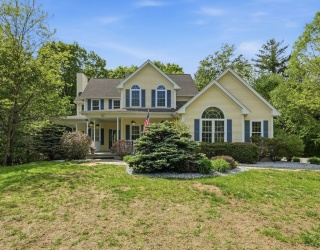81 Sheffield Dr, Belchertown, Massachusetts, 4 Bedrooms Bedrooms, 7 Rooms Rooms,3.5 BathroomsBathrooms,Residential,For Sale,Sheffield Dr,73513334