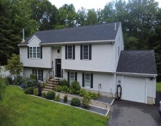 49 Richmond Rd, Freetown, Massachusetts, 3 Bedrooms Bedrooms, 6 Rooms Rooms,3 BathroomsBathrooms,Residential,For Sale,Richmond Rd,73553388