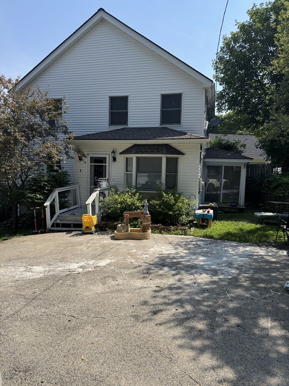 8 Windsor Ln, Gloucester, Massachusetts, 3 Bedrooms Bedrooms, 7 Rooms Rooms,2 BathroomsBathrooms,Residential,For Sale,Windsor Ln,73553389