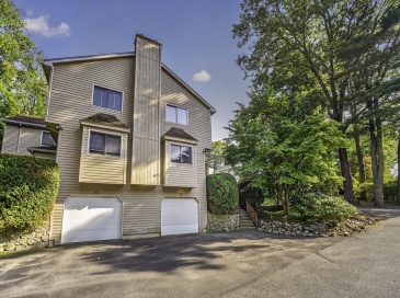 83 Arrowhead Cir, Ashland, Massachusetts, 2 Bedrooms Bedrooms, 5 Rooms Rooms,2.5 BathroomsBathrooms,Residential,For Sale,Arrowhead Cir,73553169