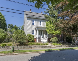 28 Forest St, Arlington, Massachusetts, 6 Bedrooms Bedrooms, 14 Rooms Rooms,2 BathroomsBathrooms,Residential Income,For Sale,Forest St,73553393