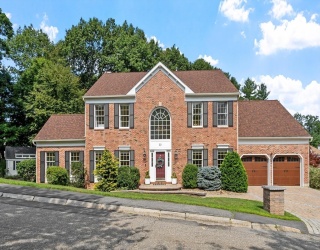22 Wild Rose Dr, North Andover, Massachusetts, 4 Bedrooms Bedrooms, 10 Rooms Rooms,2.5 BathroomsBathrooms,Residential,For Sale,Wild Rose Dr,73553409
