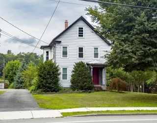 292 N Main St, Natick, Massachusetts, 4 Bedrooms Bedrooms, 11 Rooms Rooms,2 BathroomsBathrooms,Residential Income,For Sale,N Main St,73553410