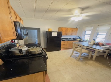 53 Ashland, Malden, Massachusetts, 3 Bedrooms Bedrooms, 6 Rooms Rooms,1 BathroomBathrooms,Residential Lease,For Rent,Ashland,73553416
