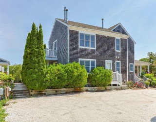 50-A Harry Kemp Way, Provincetown, Massachusetts, 2 Bedrooms Bedrooms, 3 Rooms Rooms,2 BathroomsBathrooms,Residential,For Sale,Harry Kemp Way,73553206