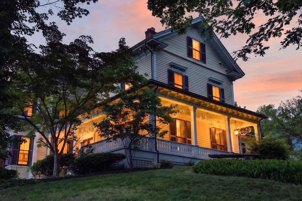 55 Academy St, Arlington, Massachusetts, 5 Bedrooms Bedrooms, 12 Rooms Rooms,4 BathroomsBathrooms,Residential,For Sale,Academy St,73553211