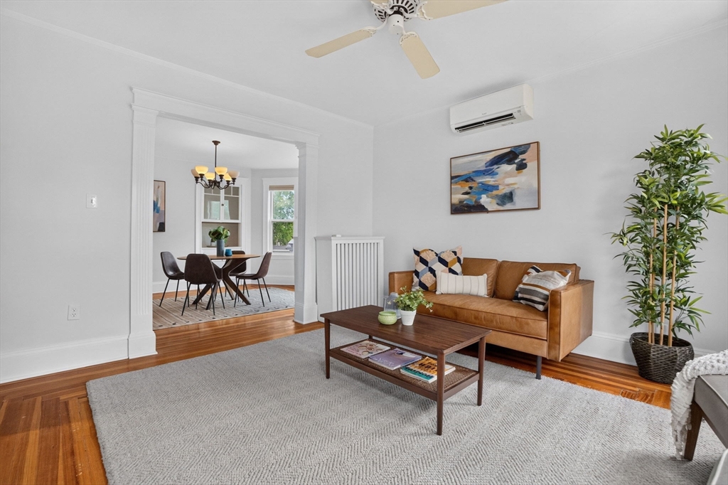20 Carver Street, Cambridge, Massachusetts, 2 Bedrooms Bedrooms, 5 Rooms Rooms,1.5 BathroomsBathrooms,Residential,For Sale,Carver Street,73553208