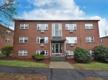 1105 Lexington St., Waltham, Massachusetts, 2 Bedrooms Bedrooms, 5 Rooms Rooms,1 BathroomBathrooms,Residential Lease,For Rent,Lexington St.,73553216
