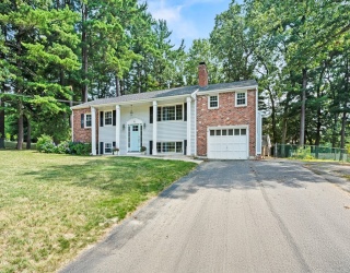 4 Jimmy St, Franklin, Massachusetts, 5 Bedrooms Bedrooms, 13 Rooms Rooms,3 BathroomsBathrooms,Residential,For Sale,Jimmy St,73552824