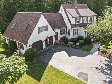 17 Perry Ave, Lynnfield, Massachusetts, 3 Bedrooms Bedrooms, 9 Rooms Rooms,1.5 BathroomsBathrooms,Residential,For Sale,Perry Ave,73552894