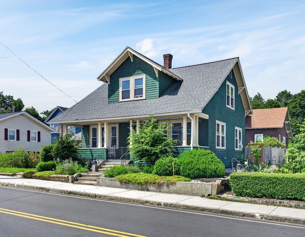 274 Clarendon St, Fitchburg, Massachusetts, 3 Bedrooms Bedrooms, 7 Rooms Rooms,2 BathroomsBathrooms,Residential,For Sale,Clarendon St,73553229