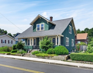 274 Clarendon St, Fitchburg, Massachusetts, 3 Bedrooms Bedrooms, 7 Rooms Rooms,2 BathroomsBathrooms,Residential,For Sale,Clarendon St,73553229