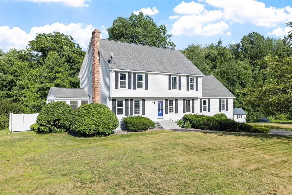 19 Villanova Dr, Westford, Massachusetts, 4 Bedrooms Bedrooms, 8 Rooms Rooms,2.5 BathroomsBathrooms,Residential,For Sale,Villanova Dr,73553244