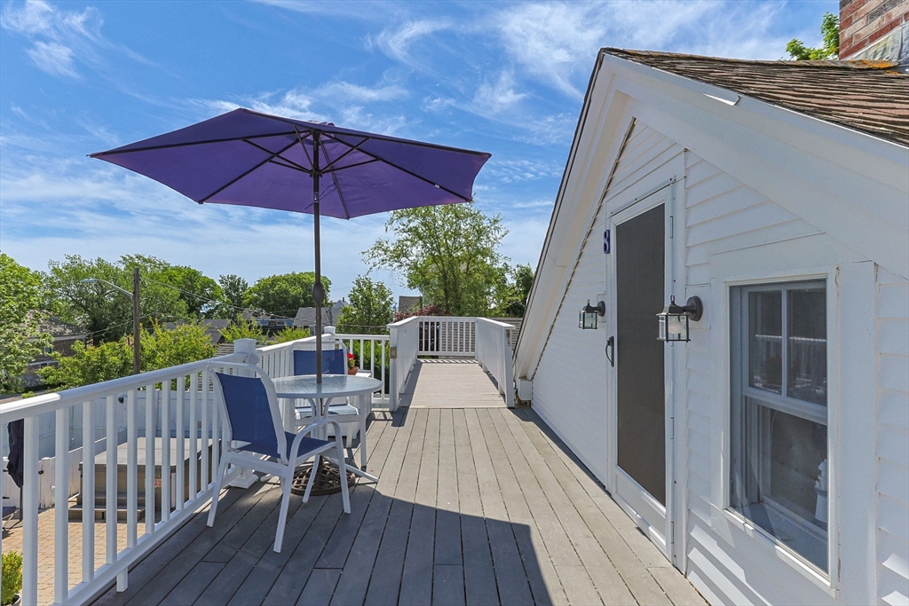 15 Cottage St, Provincetown, Massachusetts, 1 Bedroom Bedrooms, 2 Rooms Rooms,1 BathroomBathrooms,Residential,For Sale,Cottage St,73553247