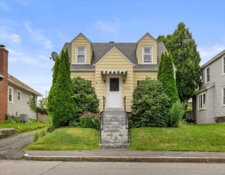 120 Farrar Ave, Worcester, Massachusetts, 3 Bedrooms Bedrooms, 6 Rooms Rooms,1 BathroomBathrooms,Residential,For Sale,Farrar Ave,73553254