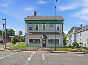 342 Front Street, Chicopee, Massachusetts, 1 Bedroom Bedrooms, 4 Rooms Rooms,1 BathroomBathrooms,Residential Lease,For Rent,Front Street,73553260 342 Front Street, Chicopee, Massachusetts, 1 Bedroom Bedrooms, 4 Rooms Rooms,1 BathroomBathrooms,Residential Lease,For Rent,Front Street,73553260