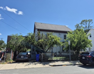 36-38 Wentworth St, Malden, Massachusetts, 6 Bedrooms Bedrooms, 12 Rooms Rooms,2 BathroomsBathrooms,Residential Income,For Sale,Wentworth St,73553215