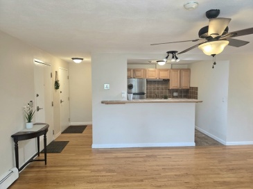 31 Jones Ter, Stoughton, Massachusetts, 2 Bedrooms Bedrooms, 4 Rooms Rooms,1 BathroomBathrooms,Residential Lease,For Rent,Jones Ter,73553294