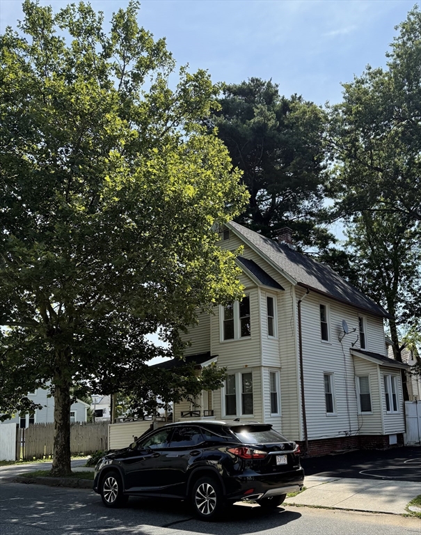 100 Keith St, Springfield, Massachusetts, 5 Bedrooms Bedrooms, 10 Rooms Rooms,2 BathroomsBathrooms,Residential Income,For Sale,Keith St,73553301