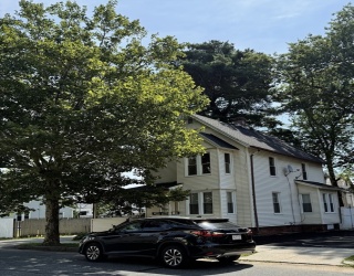 100 Keith St, Springfield, Massachusetts, 5 Bedrooms Bedrooms, 10 Rooms Rooms,2 BathroomsBathrooms,Residential Income,For Sale,Keith St,73553301