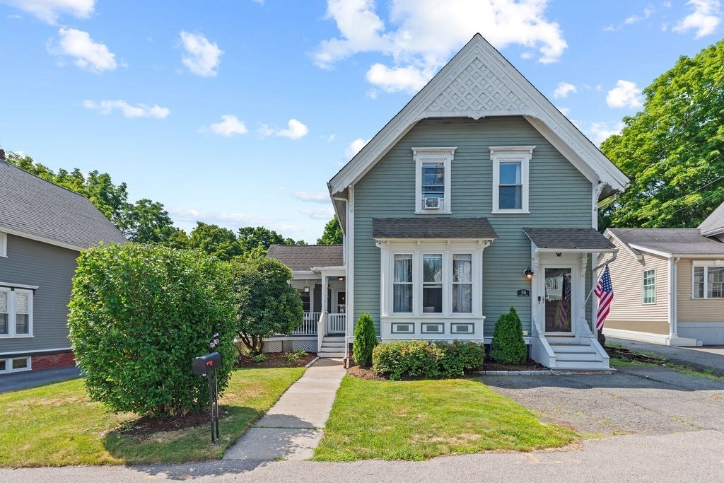 36 Leonard St, North Attleboro, Massachusetts, 4 Bedrooms Bedrooms, 9 Rooms Rooms,2 BathroomsBathrooms,Residential,For Sale,Leonard St,73552939