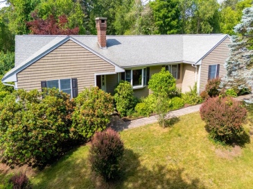 275 Summer St, Rehoboth, Massachusetts, 3 Bedrooms Bedrooms, 6 Rooms Rooms,2.5 BathroomsBathrooms,Residential,For Sale,Summer St,73542306 275 Summer St, Rehoboth, Massachusetts, 3 Bedrooms Bedrooms, 6 Rooms Rooms,2.5 BathroomsBathrooms,Residential,For Sale,Summer St,73542306