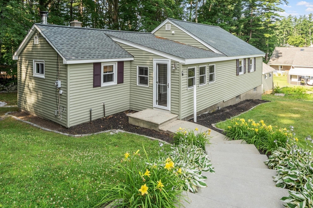 6 Winters Drive, Westminster, Massachusetts, 2 Bedrooms Bedrooms, 5 Rooms Rooms,1 BathroomBathrooms,Residential,For Sale,Winters Drive,73552962