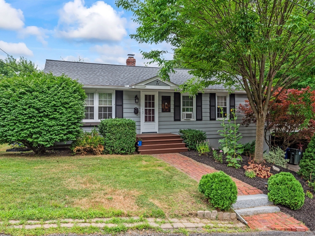 49 Newton Hts, Leominster, Massachusetts, 3 Bedrooms Bedrooms, 7 Rooms Rooms,2 BathroomsBathrooms,Residential,For Sale,Newton Hts,73553324