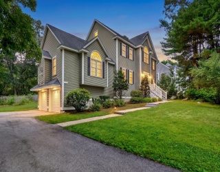 245 High St, Acton, Massachusetts, 4 Bedrooms Bedrooms, 8 Rooms Rooms,2.5 BathroomsBathrooms,Residential,For Sale,High St,73553329
