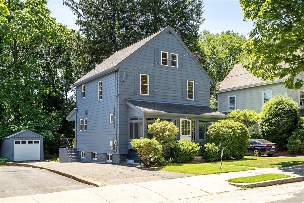 10 Parker Ave, Newton, Massachusetts, 3 Bedrooms Bedrooms, 6 Rooms Rooms,2 BathroomsBathrooms,Residential,For Sale,Parker Ave,73553300