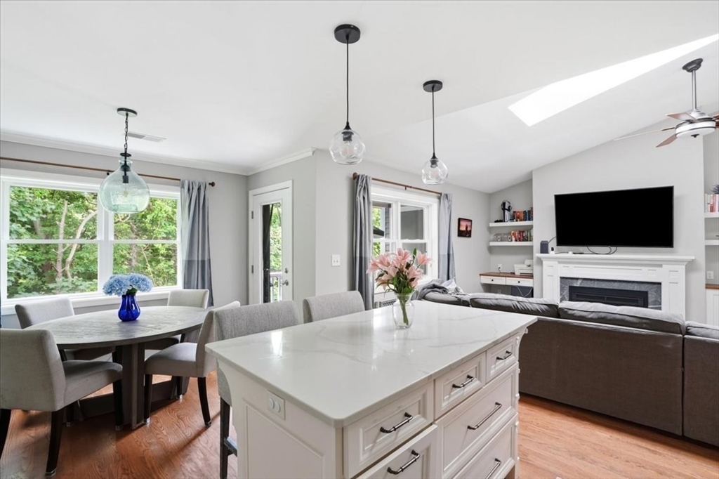 1905 Hockley Dr, Hingham, Massachusetts, 2 Bedrooms Bedrooms, 5 Rooms Rooms,2 BathroomsBathrooms,Residential,For Sale,Hockley Dr,73542533