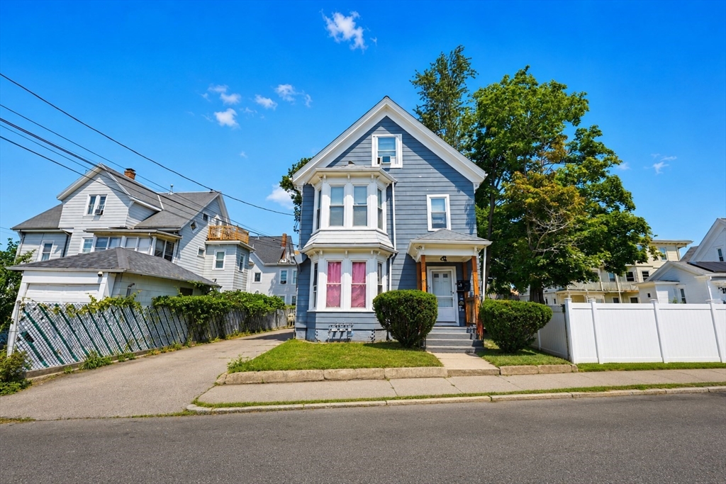 55 Tribou St, Brockton, Massachusetts, 7 Bedrooms Bedrooms, 13 Rooms Rooms,3 BathroomsBathrooms,Residential Income,For Sale,Tribou St,73553005