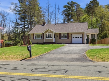284 N Woodstock Rd, Southbridge, Massachusetts, 2 Bedrooms Bedrooms, 5 Rooms Rooms,2.5 BathroomsBathrooms,Residential,For Sale,N Woodstock Rd,73552548