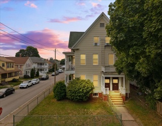 85 Maynard St, Pawtucket, Rhode Island, 9 Bedrooms Bedrooms, 18 Rooms Rooms,3 BathroomsBathrooms,Residential Income,For Sale,Maynard St,73553347