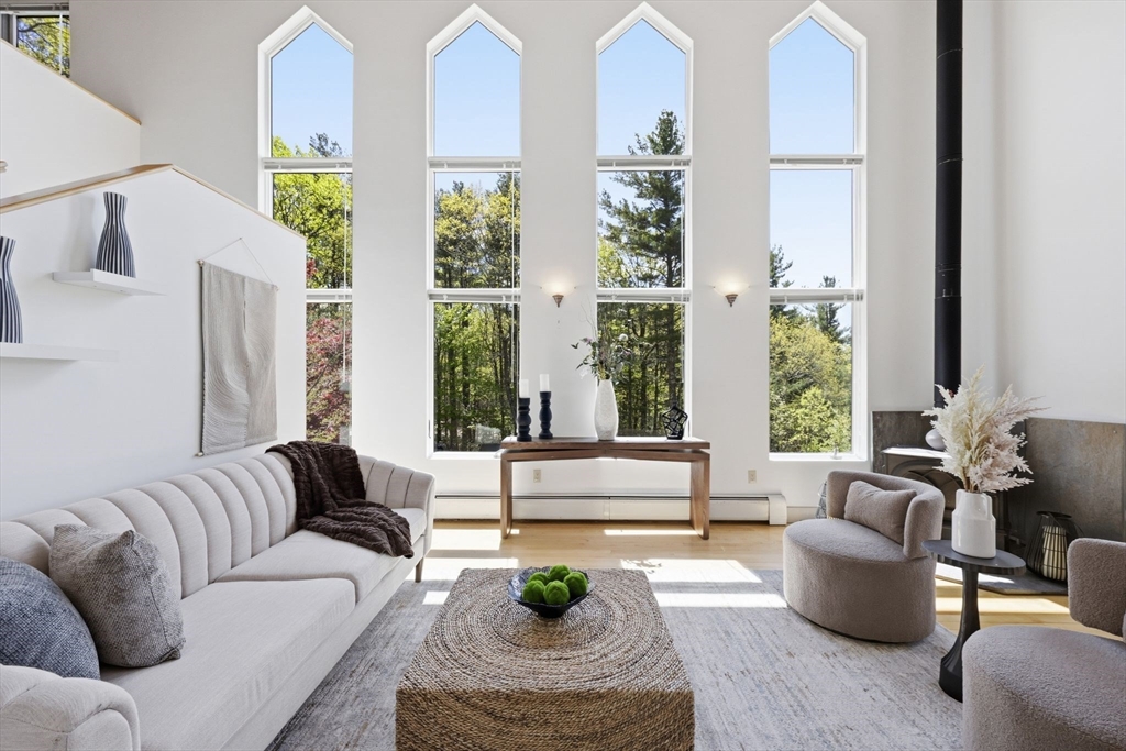 41 Edwards Rd, Westhampton, Massachusetts, 3 Bedrooms Bedrooms, 6 Rooms Rooms,2 BathroomsBathrooms,Residential,For Sale,Edwards Rd,73523277